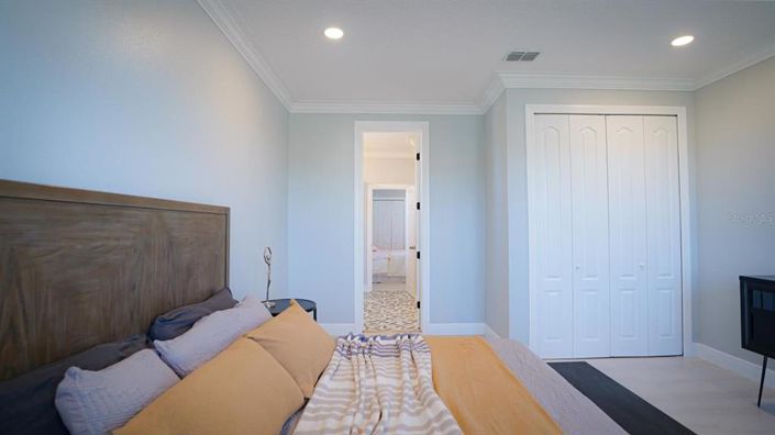 Image No.37-6 Bed House for sale