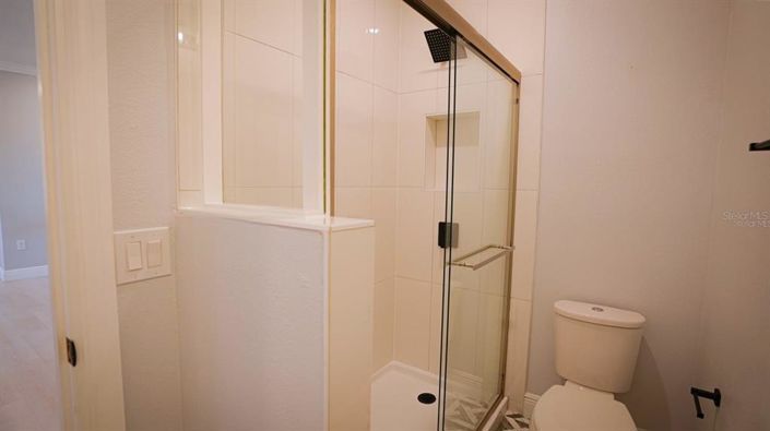 Image No.41-6 Bed House for sale