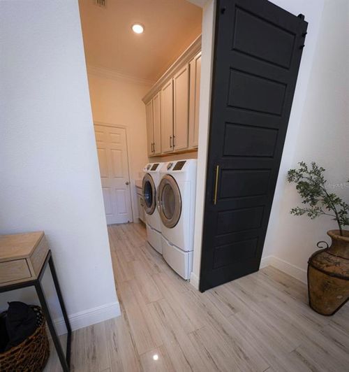 Image No.50-6 Bed House for sale