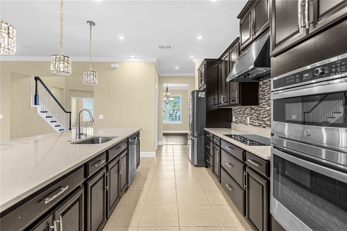 Image No.11-5 Bed House for sale