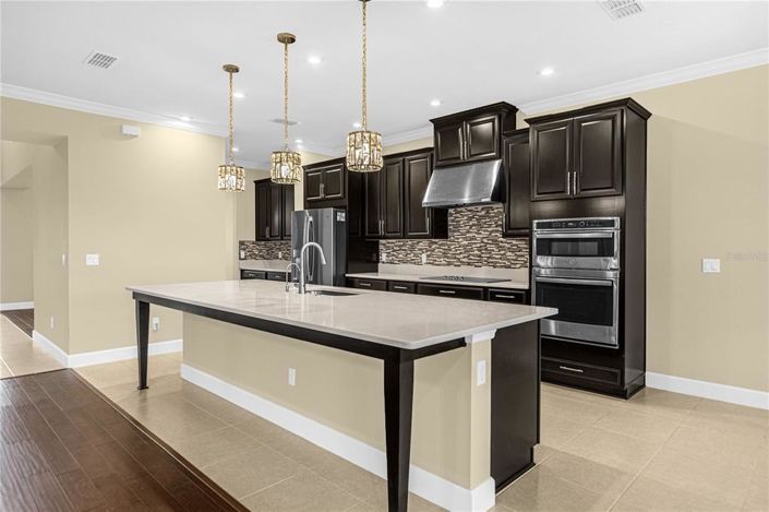 Image No.15-5 Bed House for sale