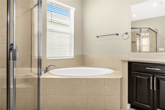 Image No.25-5 Bed House for sale