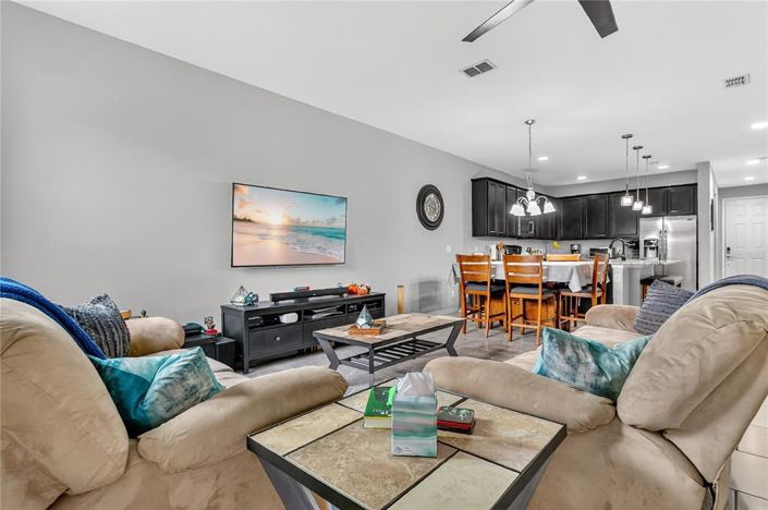 Image No.8-3 Bed Townhouse for sale