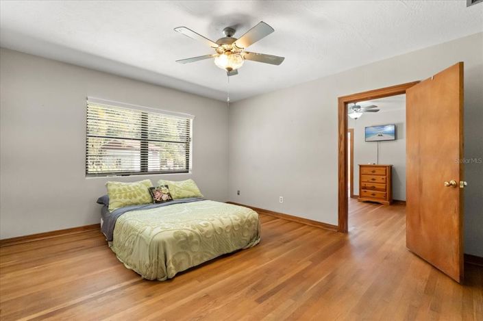 Image No.16-3 Bed House for sale