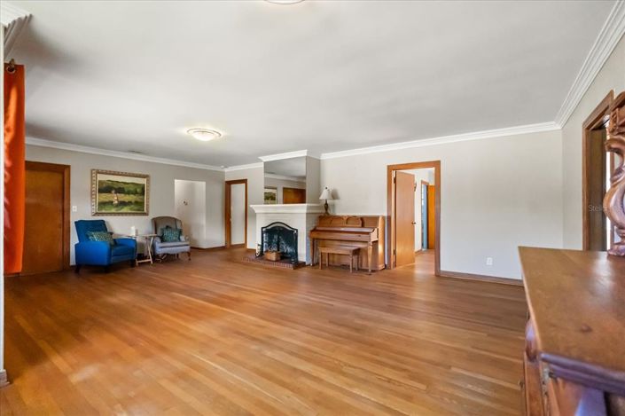 Image No.19-3 Bed House for sale