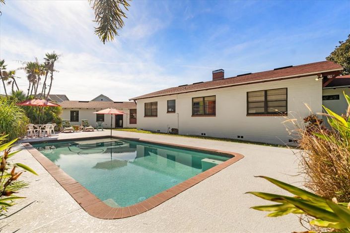 Image No.22-3 Bed House for sale