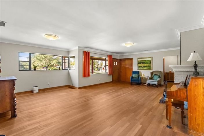 Image No.4-3 Bed House for sale