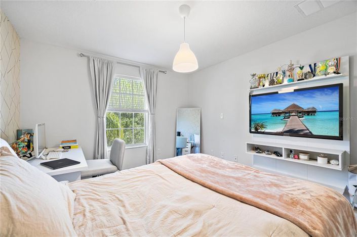 Image No.35-5 Bed House for sale