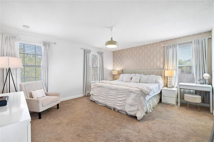 Image No.36-5 Bed House for sale