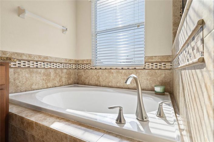 Image No.41-5 Bed House for sale