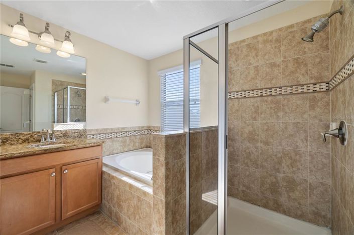 Image No.42-5 Bed House for sale