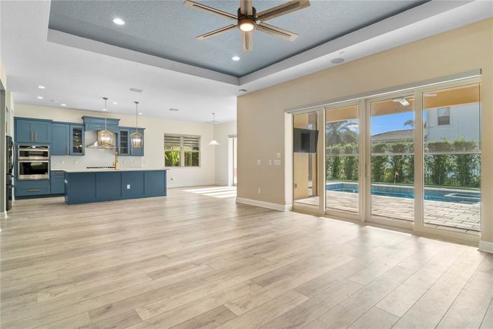 Image No.13-5 Bed House for sale