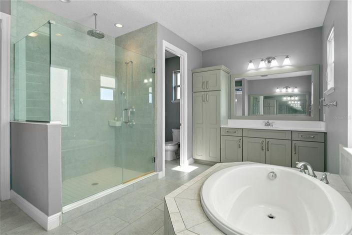 Image No.27-5 Bed House for sale