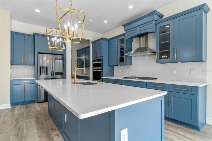 Image No.9-5 Bed House for sale