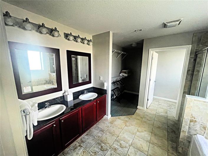 Image No.16-3 Bed Apartment for sale