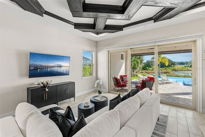 Image No.13-5 Bed House for sale