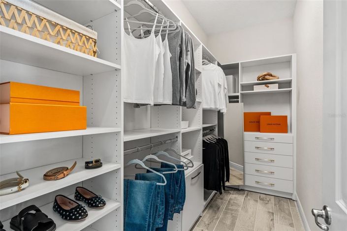 Image No.25-5 Bed House for sale