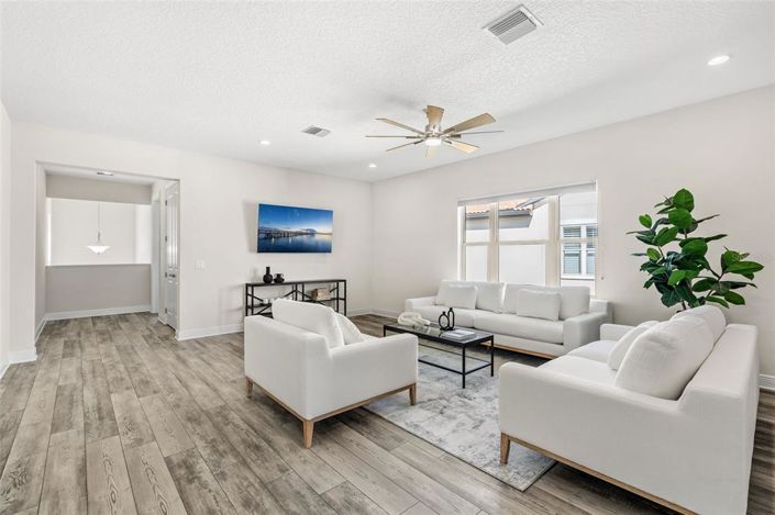 Image No.35-5 Bed House for sale