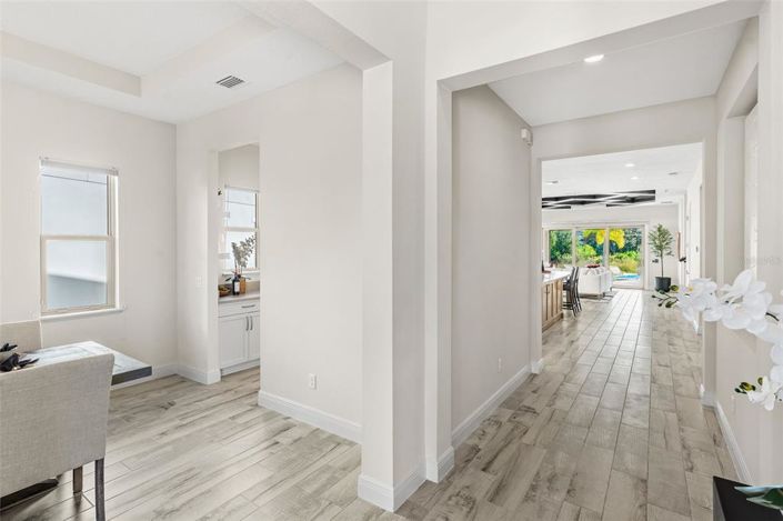 Image No.4-5 Bed House for sale