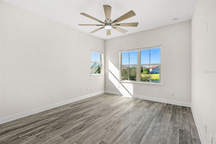 Image No.40-5 Bed House for sale