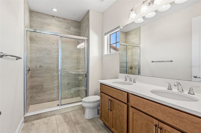 Image No.41-5 Bed House for sale