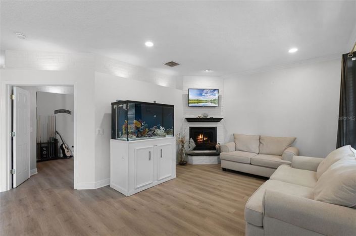 Image No.14-5 Bed House for sale