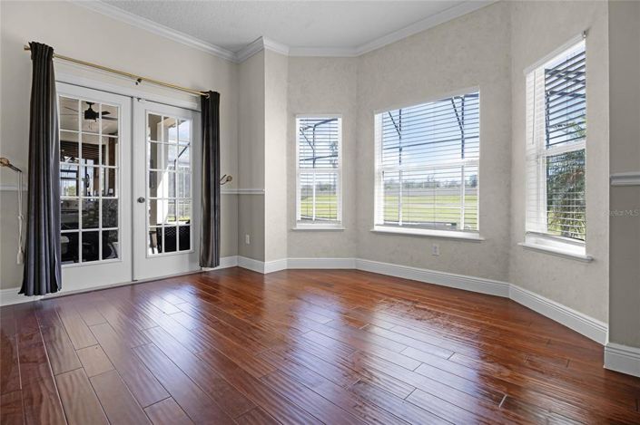 Image No.21-5 Bed House for sale