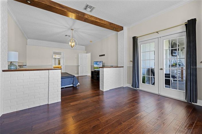 Image No.22-5 Bed House for sale