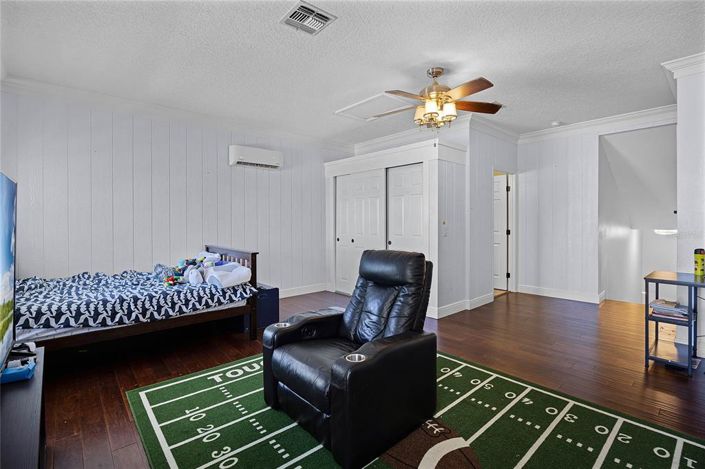 Image No.33-5 Bed House for sale