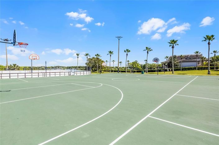 Image No.42-5 Bed House for sale