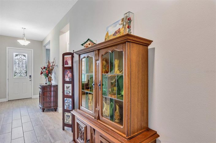 Image No.10-5 Bed House for sale