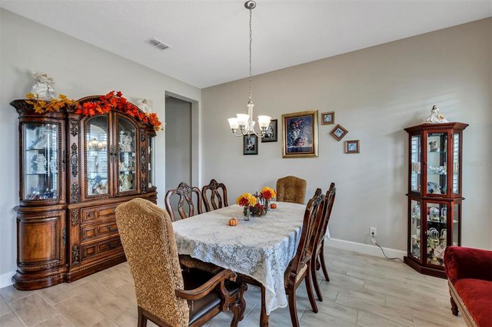 Image No.5-5 Bed House for sale