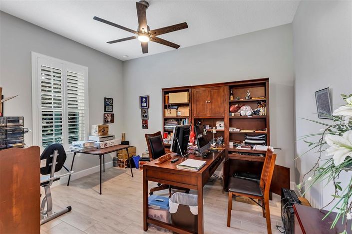 Image No.9-5 Bed House for sale