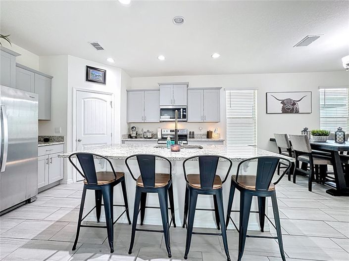 Image No.12-4 Bed House for sale