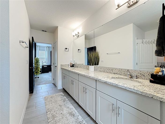 Image No.40-4 Bed House for sale