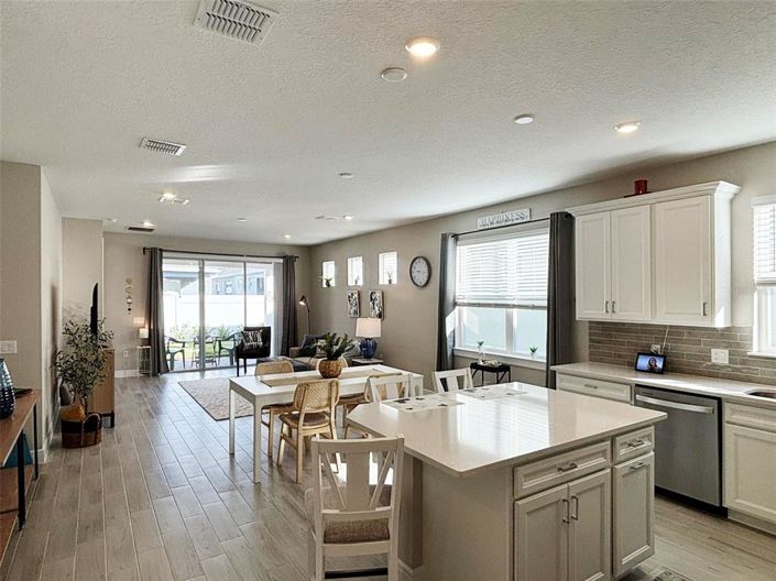 Image No.10-2 Bed Villa for sale