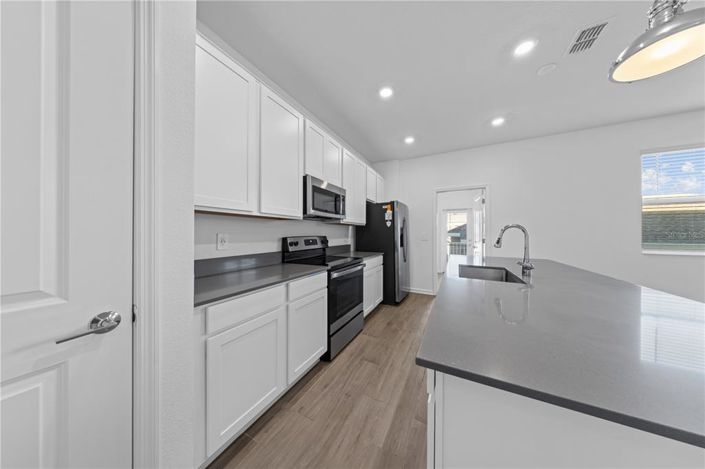 Image No.32-4 Bed Townhouse for sale