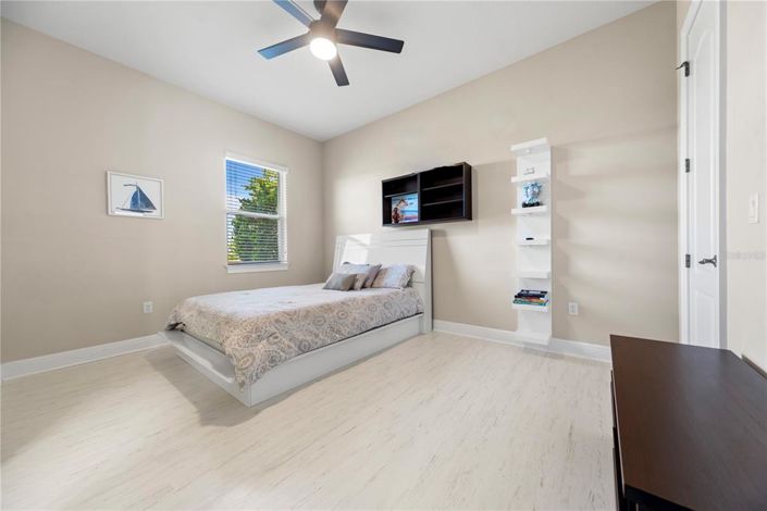 Image No.12-4 Bed House for sale