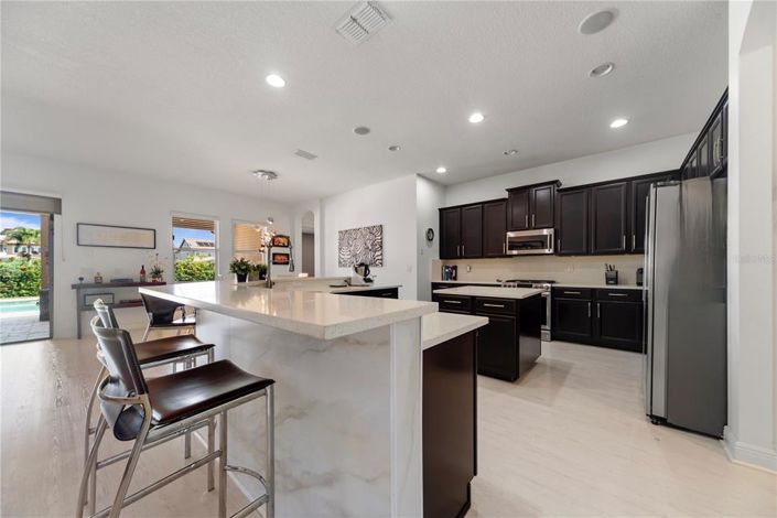 Image No.18-4 Bed House for sale