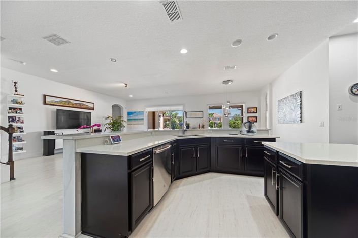 Image No.19-4 Bed House for sale