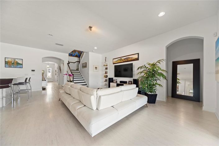 Image No.22-4 Bed House for sale