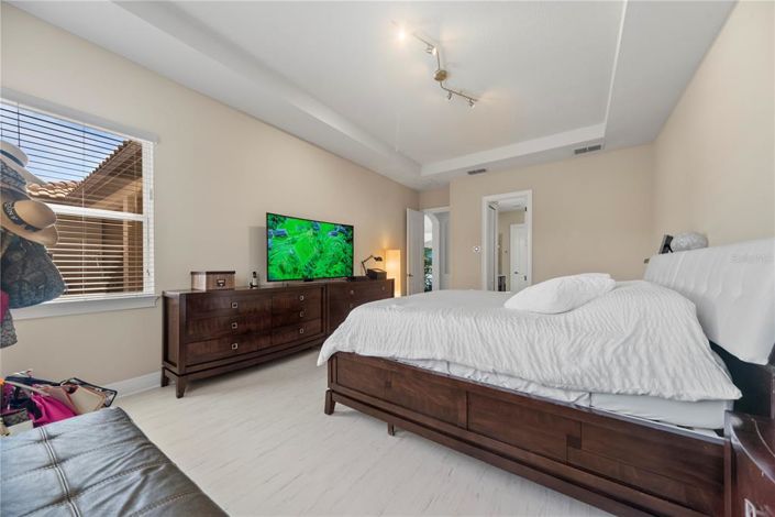 Image No.25-4 Bed House for sale