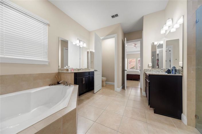 Image No.27-4 Bed House for sale