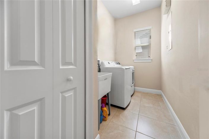 Image No.30-4 Bed House for sale