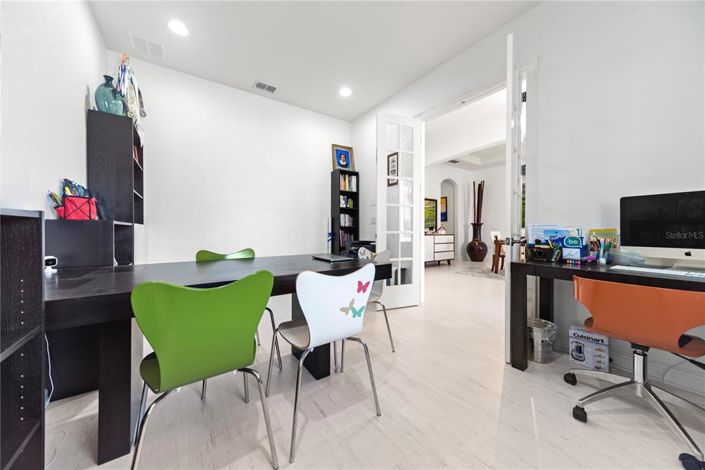 Image No.8-4 Bed House for sale