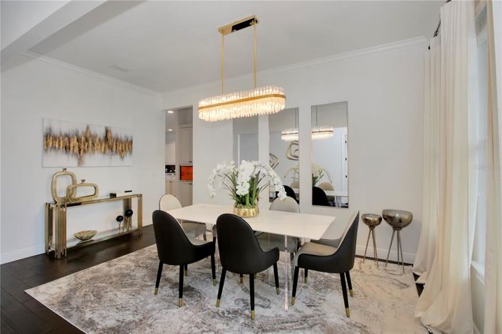 Image No.14-6 Bed House for sale