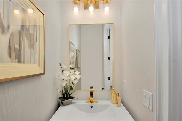 Image No.18-6 Bed House for sale