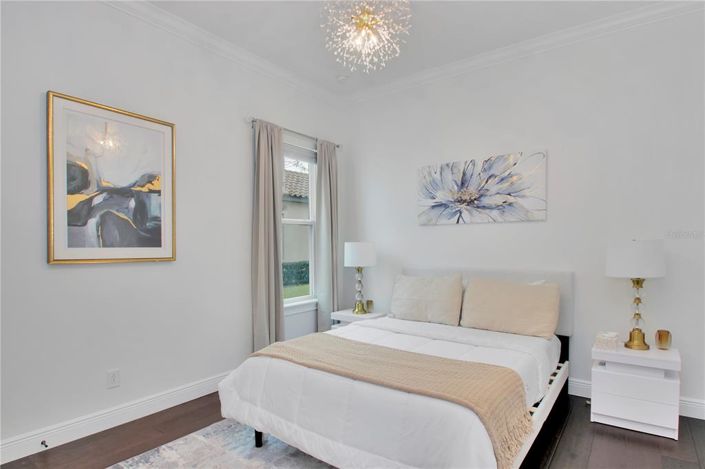 Image No.23-6 Bed House for sale