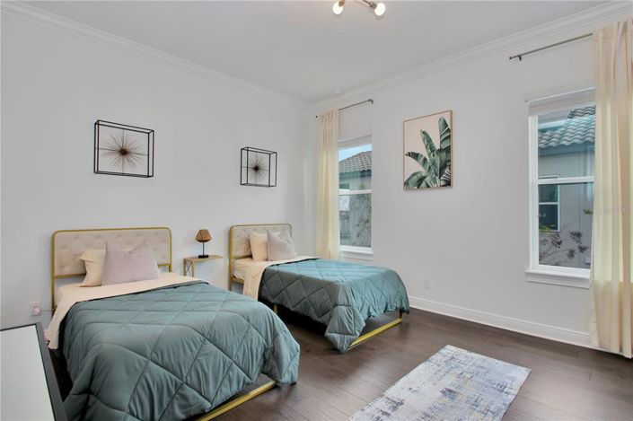 Image No.26-6 Bed House for sale