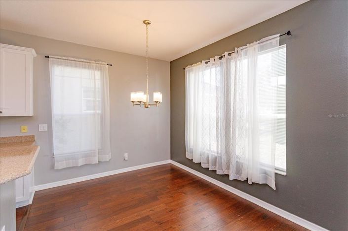 Image No.17-5 Bed House for sale